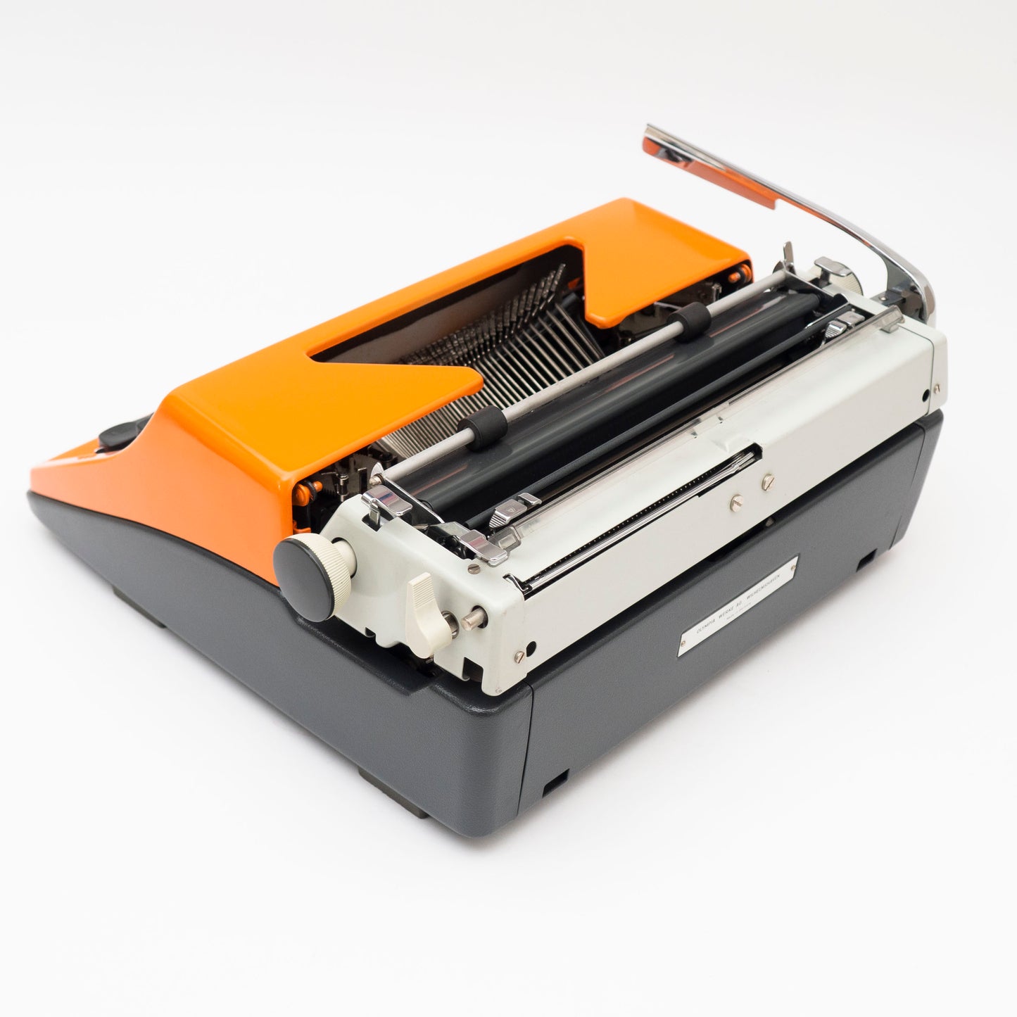 Schreibmaschine Olympia SM8, Orange