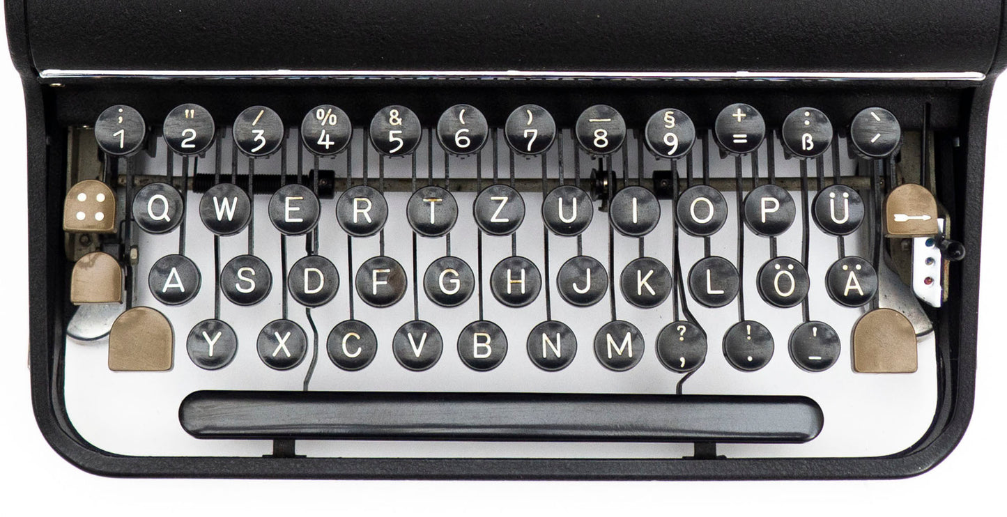 Olympia SM1 Typewriter Vintage, Black