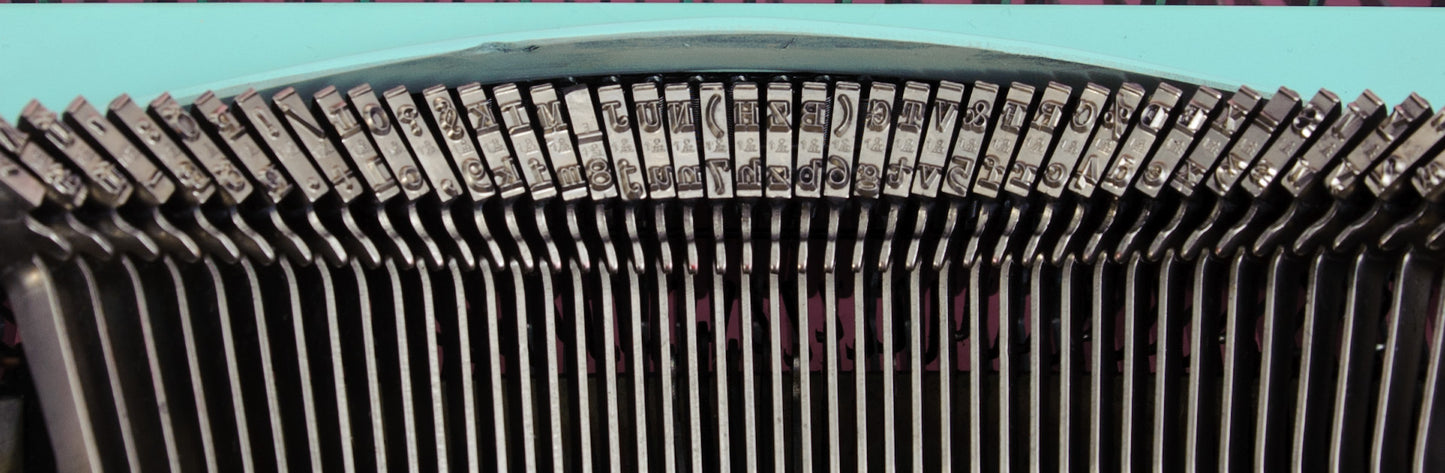 Typewriter Triumph Gabriele, Mint Green