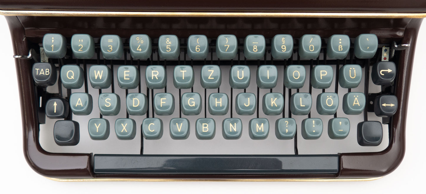 Typewriter Torpedo 18b, Dark Brown